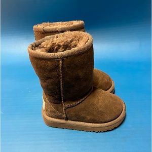 UGG toddler boots brown size 6